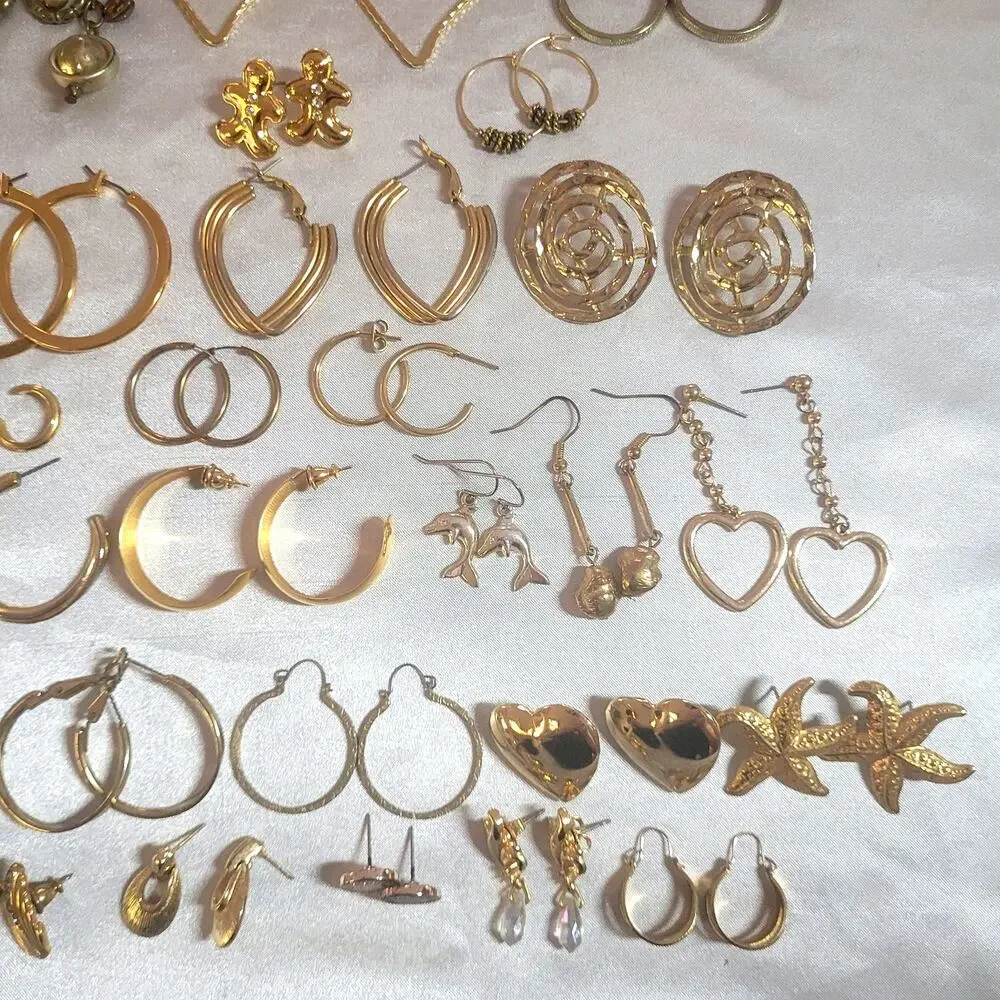 35+ Pc Goldtone Vtg Y2K Pierced Earrings Lot Mixed Styles Hoops Dangle Drop